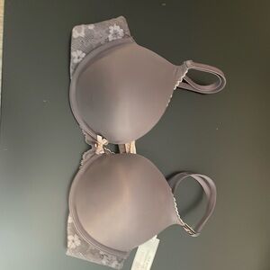 NWT Victorias Secret Body by Victoria 34C